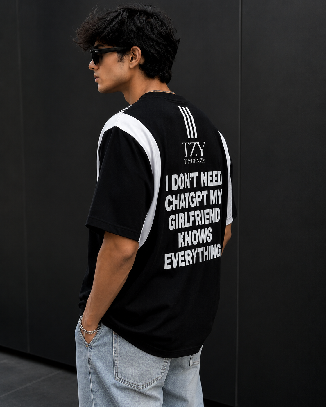 I Don’t Need ChatGPT My Girlfriend Knows Everything Oversized T Shirt